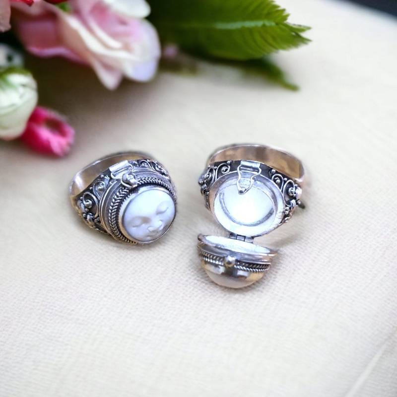Vintage Sterling Silber Mond Gesicht Locket Ring Geheimnis Andenken Schmuck von dSPRINGSILVER