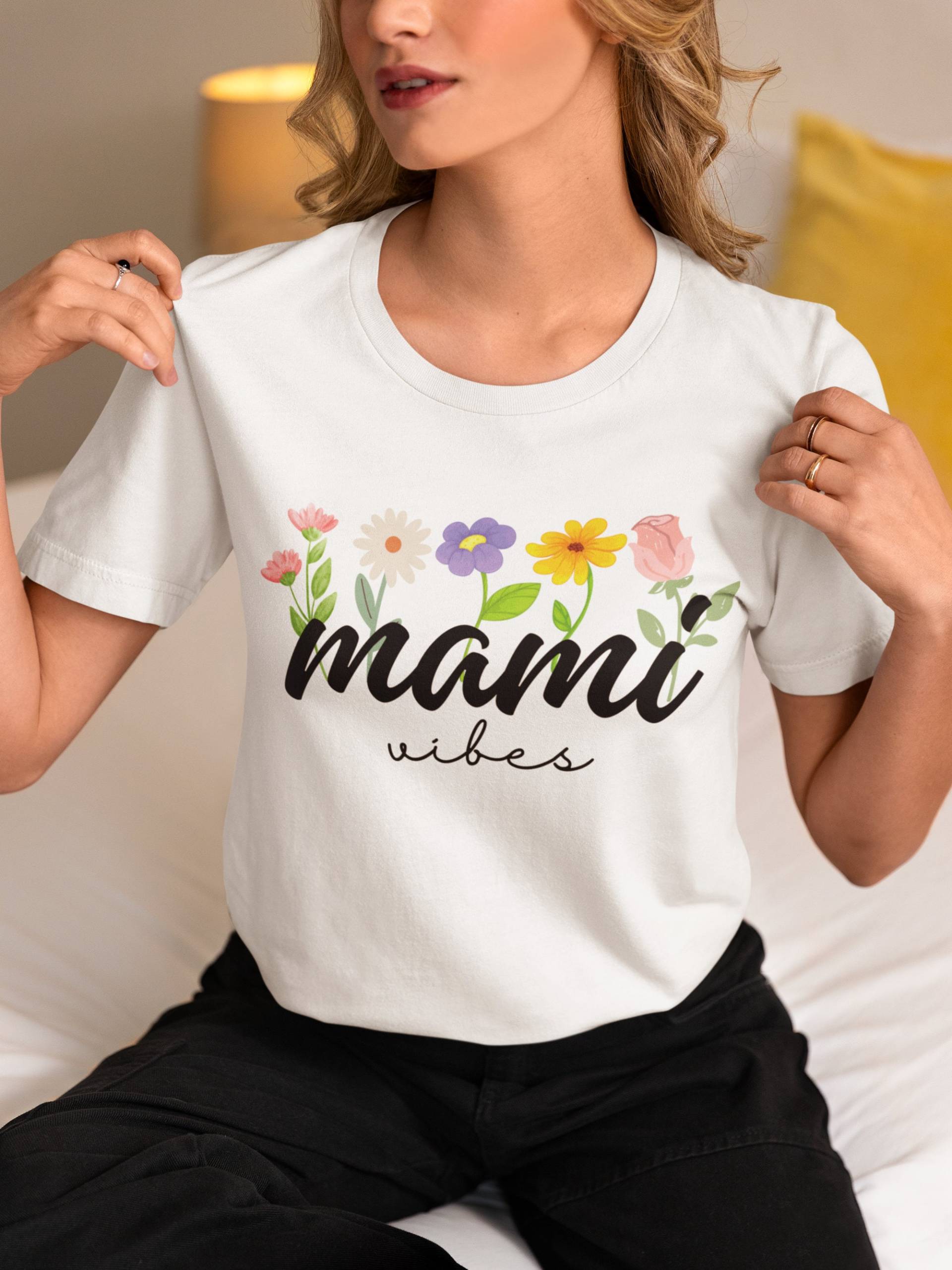 Mama Shirt | Mami Vibes Geschenk Oma Mom Birthday Muttertagsgeschenk Muttertag Shirt von dThalyDesigns