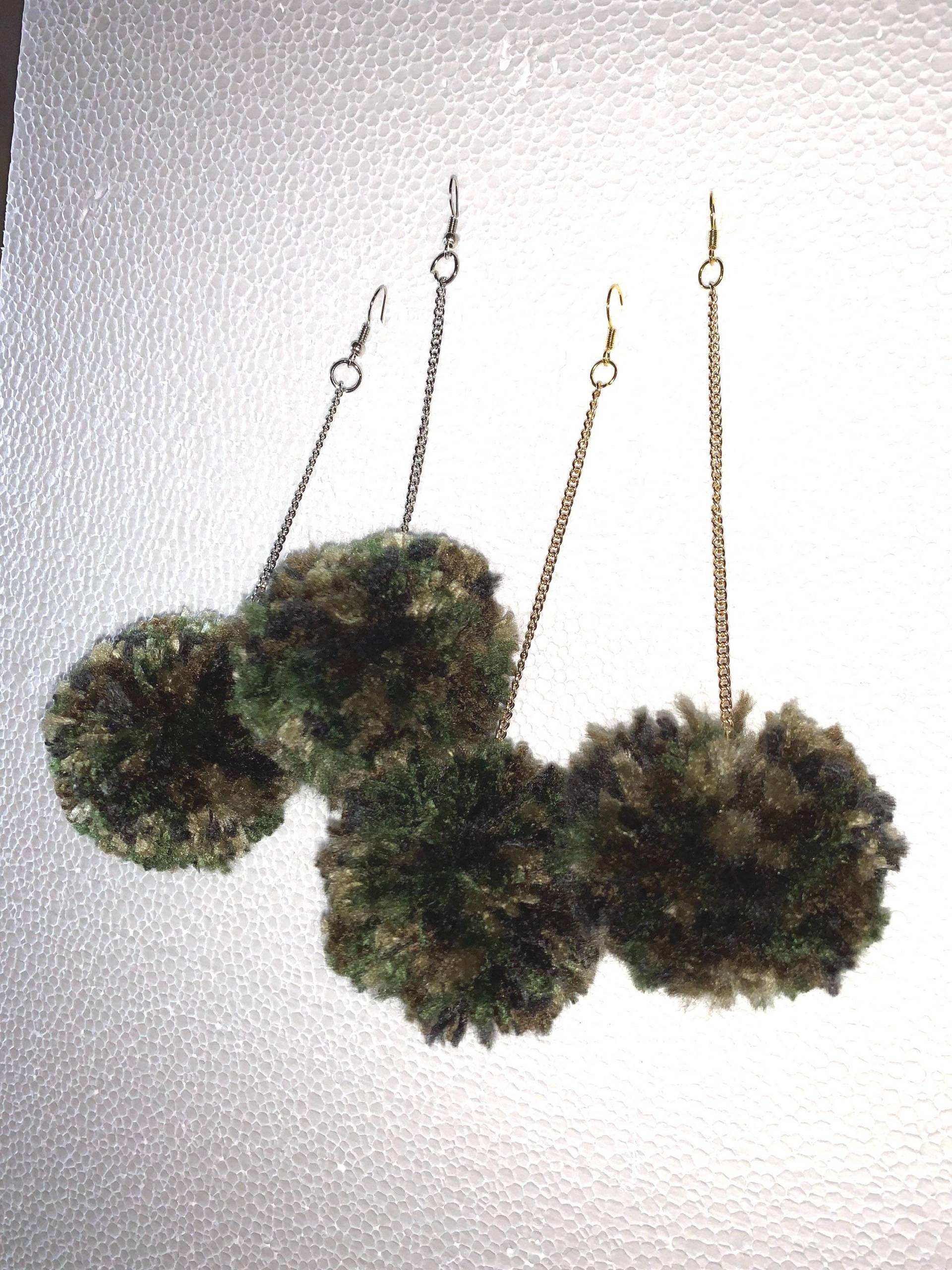 Pom Ohrringe, Wolle Camouflage Garn Schmuck, Geburtstagsgeschenk, Geschenk Für Sie, Mutter, Frau Pom Ohrringe, Wolle Camouflage Garn Schmuck, Geburtstagsgeschenk, Geschenk Für Sie, Mutter, Frau von dadjwan