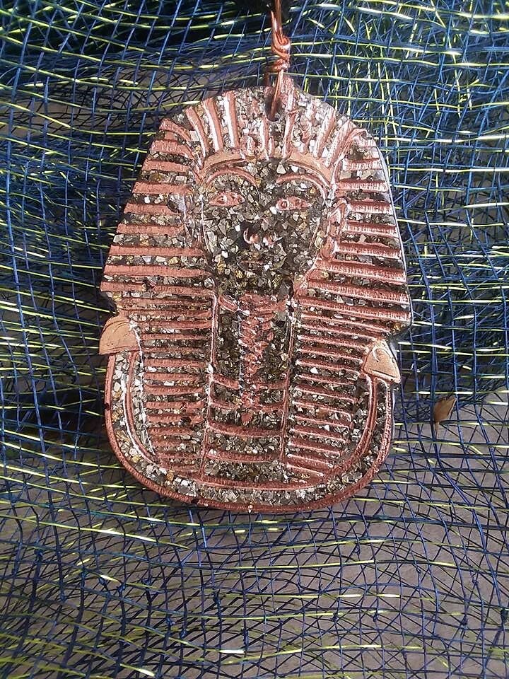 Gehäkelter Orgon Anhänger//Pyrit//Gold//Silber//Energie// Gehäkelter Orgon Anhänger//Pyrit//Gold//Silber//Energie// von daggerandcloak