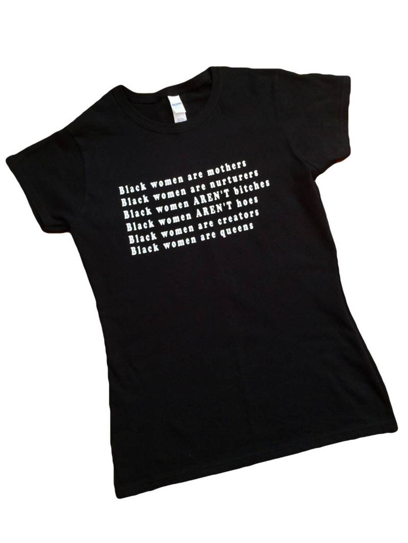 Black Women Are Queens Kurzarmshirt - Shirt Definition Of A Woman History Month Defined von dailysocietyclothing