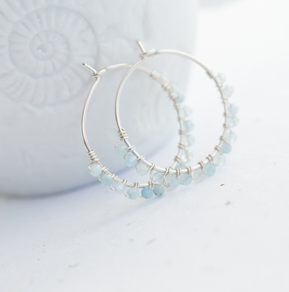 Aquamarine Hoop Ohrringe März Geburtsstein Argentium Sterling Silber Draht Gewickelt Hochzeit Brautmode von daimblond