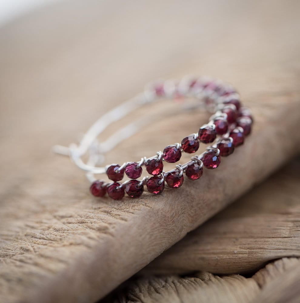 Granat Hoop Ohrringe Januar Birthstone Argentium Sterling Silber Hochzeit Brautmode von daimblond