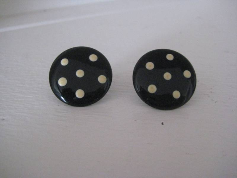 1950Er/1960Er Jahre Metall Runde Ohrringe/Schwarz Und Creme Pok - A - Dots Rockabilly von daisiesonneptune