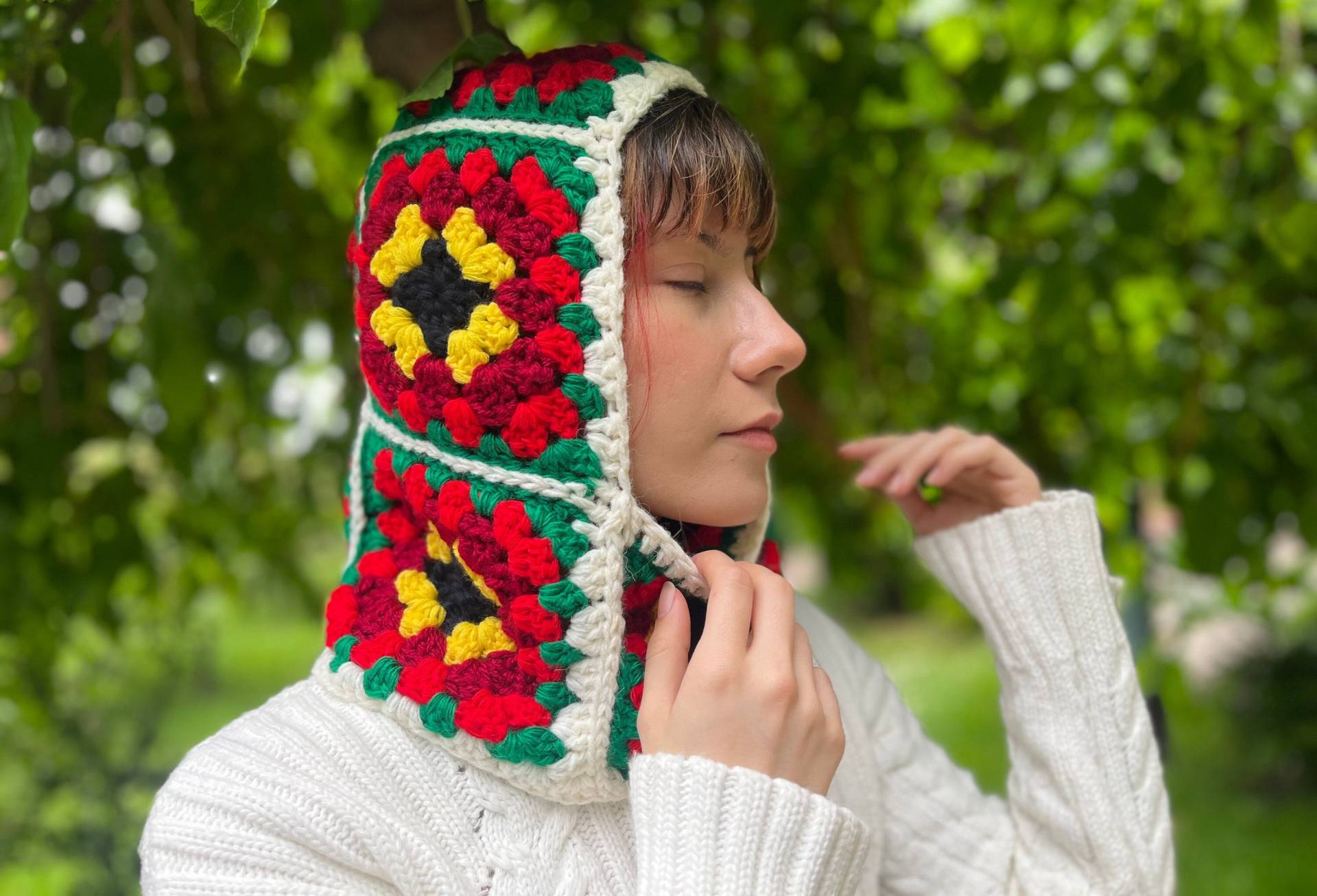 Grandma Square Gehäkelte Balaclava - Bunte Kapuzen-Skimaske von daldandala