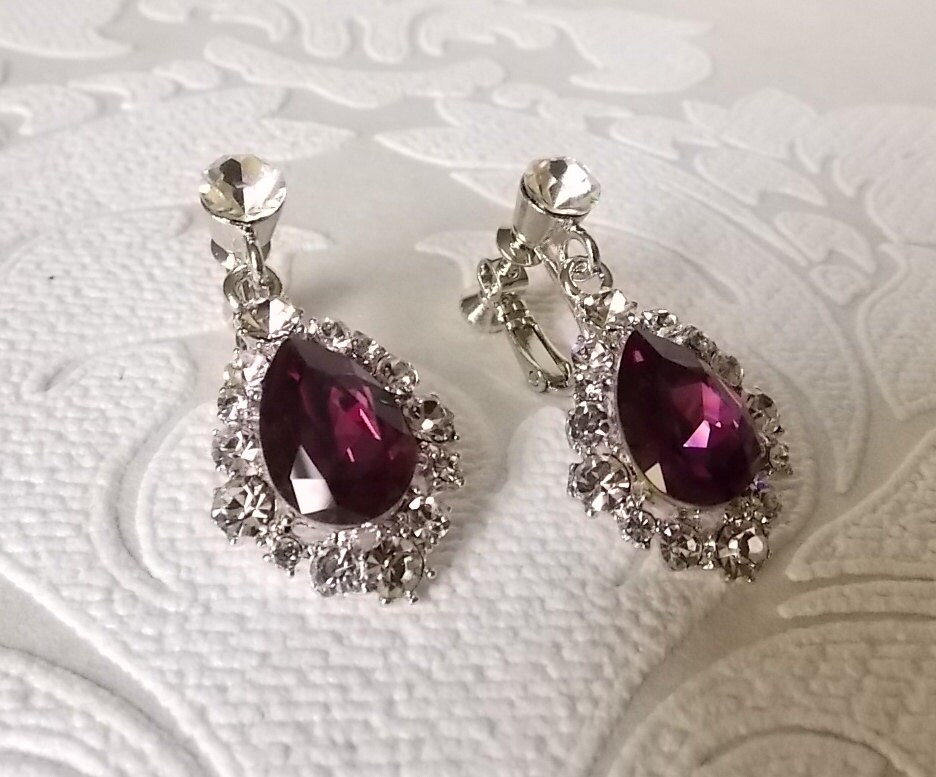 Amethyst-Lila Kristall-Tropfenohrringe, Durchbohrt Oder Zum Anklipsen, Mit 14 Mm Großen Strasssteinen, Art-Deco-Brautjungfern-Geschenke Amethyst-Lila Kristall-Tropfenohrringe, Durchbohrt Oder Zum Anklipsen, Mit 14 Mm Großen Strasssteinen, Art-Deco-Brautjungfern-Geschenke von dalfiya