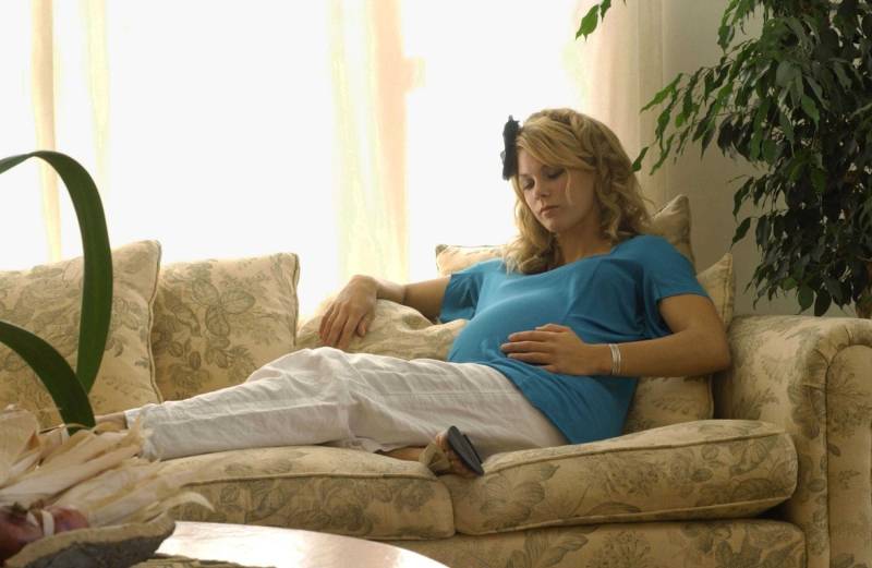 Umstandsshirt Aus Bio-Baumwolle Mit Rüschenärmeln von damomomo