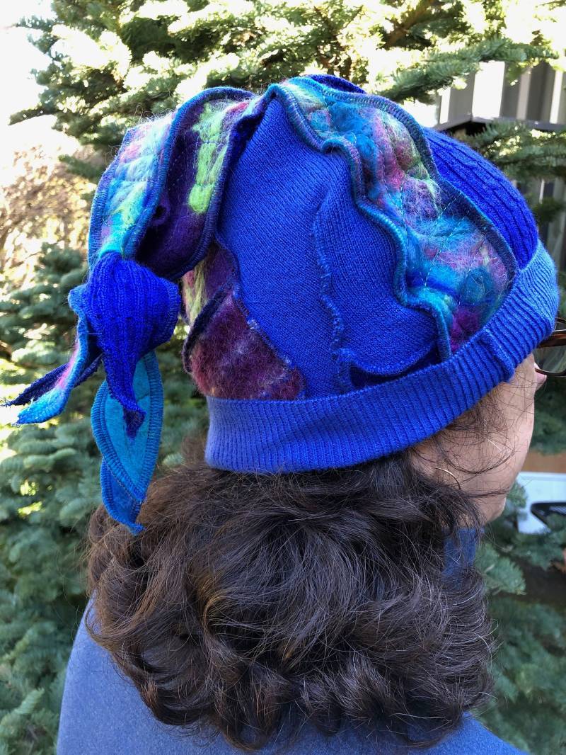 Fantasy Elfen Hut, Phantasie Hut, Upcycled Pullover, Nadel Gefilzte, Wolle Und Kaschmir Gefilzt in Juwel Tönen. #h143 Fantasy Elfen Hut, Phantasie Hut, Upcycled Pullover, Nadel Gefilzte, Wolle Und Kaschmir Gefilzt in Juwel Tönen. #h143 von danamurphydesigns