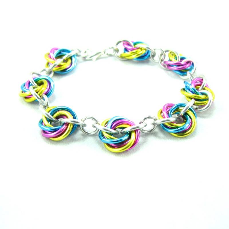 All For Love Rosette Chainmaille Armband von dancingleafstudios