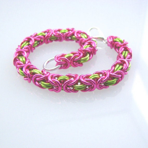 Cara Chainmaille Armband -Farbe Auswählen Cara Chainmaille Armband -Farbe Auswählen von dancingleafstudios