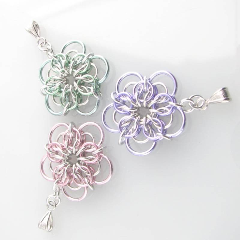 Demeter Anhänger Von Chainmaille von dancingleafstudios