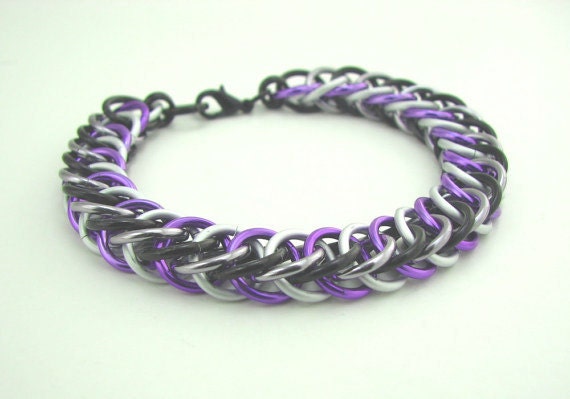 Love Is Enough Chainmaille Chris Armband von dancingleafstudios