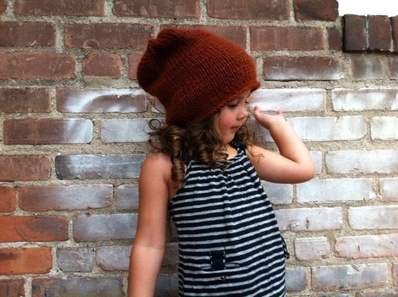 Kastanienfarbene Gestrickte Slouchy Mütze/Baby Alpaka Für Frauen von danielastange