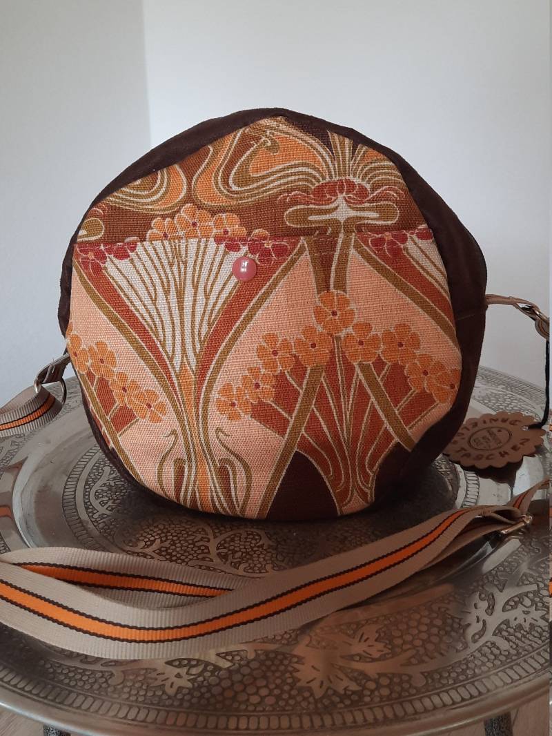 Upcycling Möbelstoff Tasche Umhängetasche Rund Handtasche Damentasche Einzelstück von danisbags