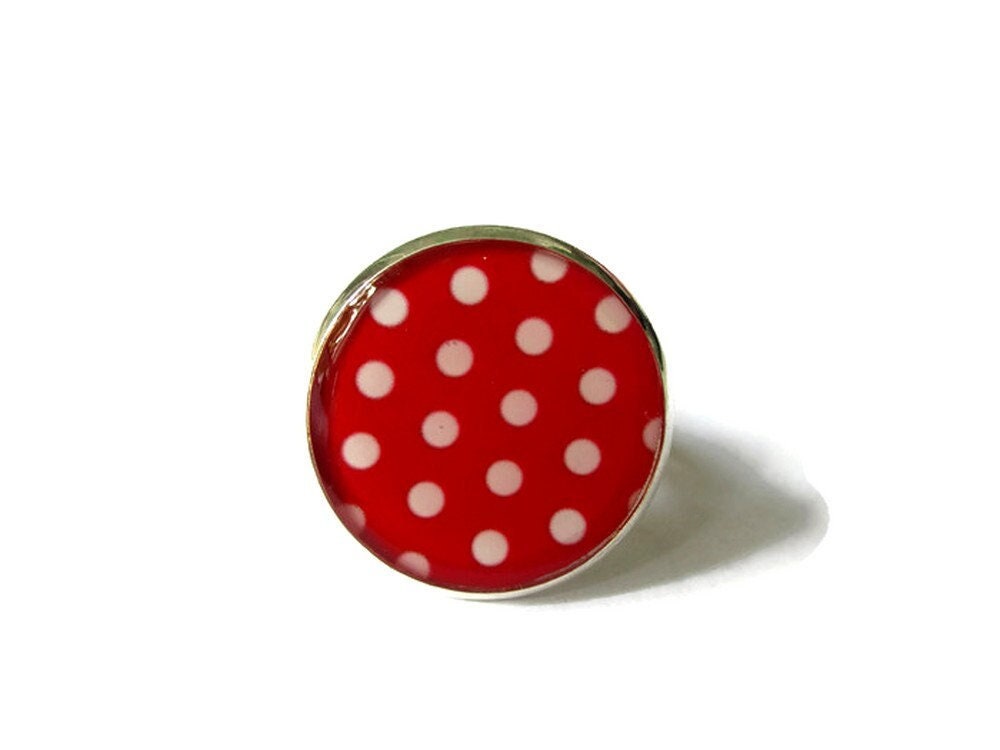 Rot-Weißer Polka Dot Ring, Polka Dot Ring, Rot-Weißer Schmuck, Pin Up, Vintage, Retro, Glas Cabochon von danslairdutemps
