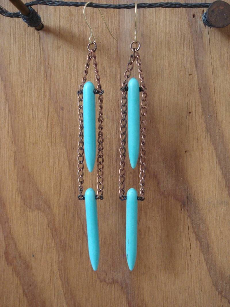 Abgestufte Howlith Spike Ohrringe Abgestufte Howlith Spike Ohrringe von dapht