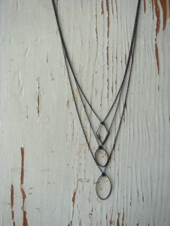 Dreistufige Formen Halskette Dreistufige Formen Halskette von dapht