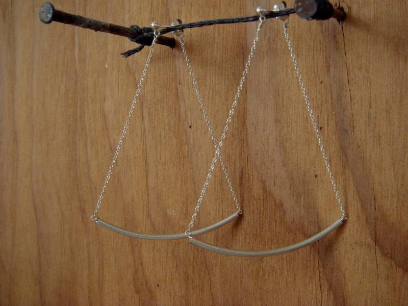 Silber Bogen Swing Ohrringe von dapht