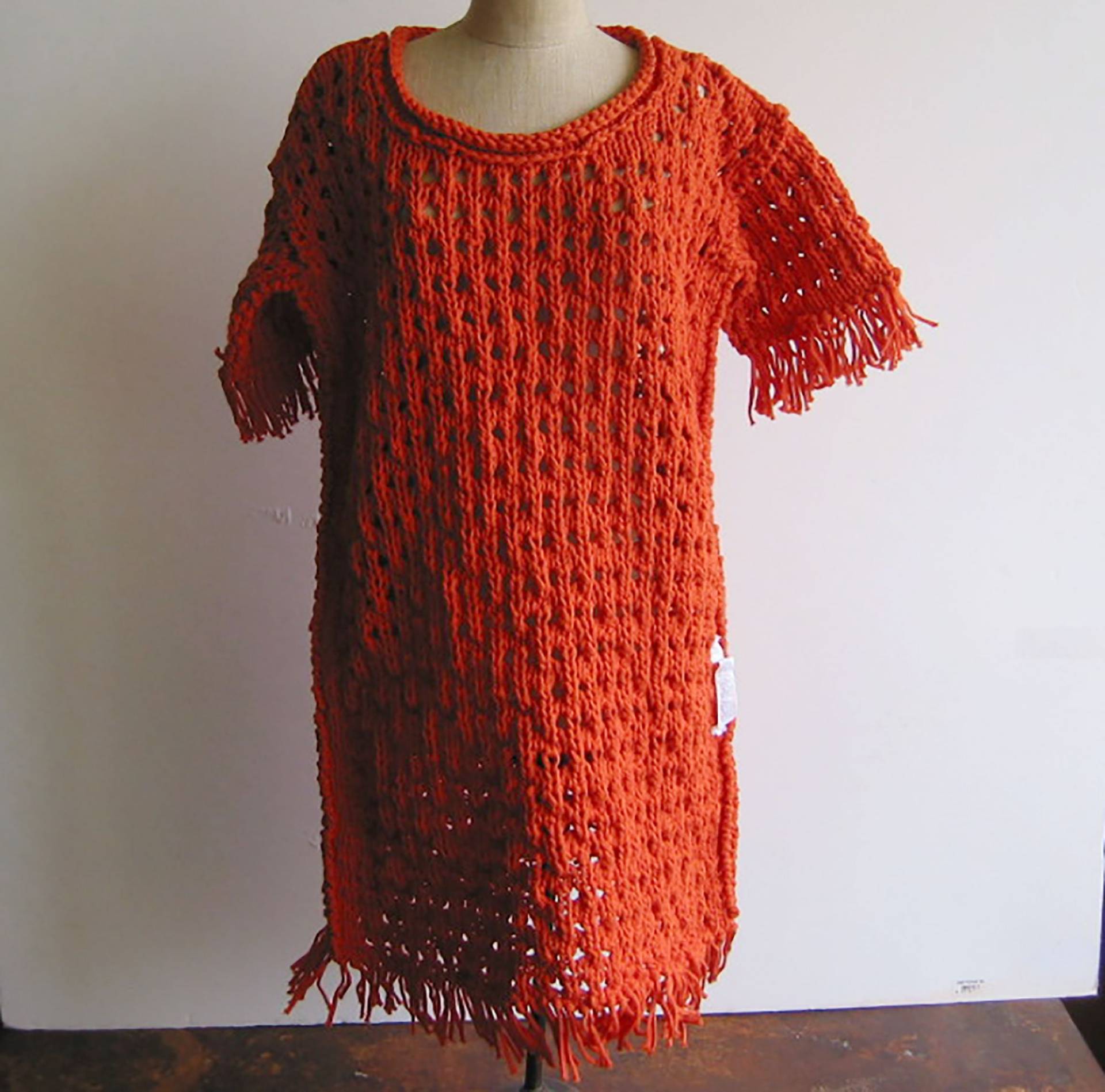 Handgestricktes Mädchen Sommer Strick Kleid Long-Pullover Tunika Mit Fransen Reine Zertifizierte Bio-Baumwolle Garn Copenhagen Gots 2019/070 von darauffreueichmich
