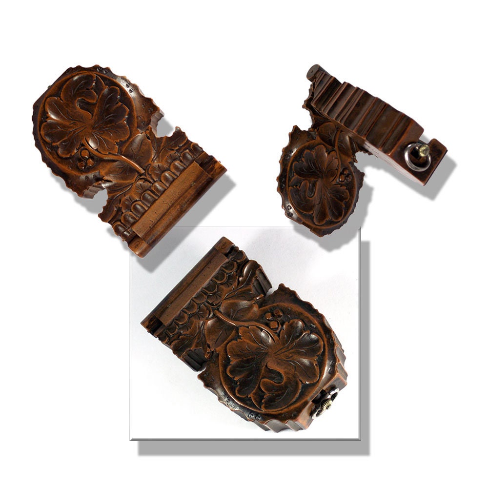 Vintage Antike Klappbarer Jugendstil Uhraufsteller Taschenuhrständer Uhrenhalter Portre Montre Mit Weinrebe Handgeschnitzt Aus Fruchtholz Vintage Antike Klappbarer Jugendstil Uhraufsteller Taschenuhrständer Uhrenhalter Portre Montre Mit Weinrebe Handgeschnitzt Aus Fruchtholz von darauffreueichmich