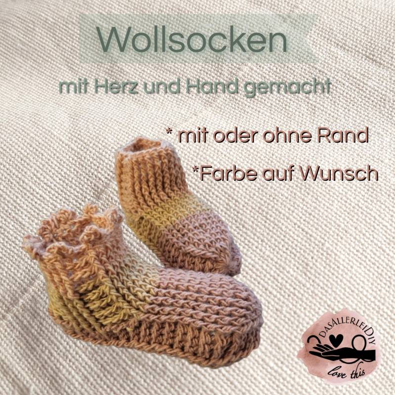 Handgemachte Hausschuhe Damen | Kuschelige Strick-Hausschuhe Warme Wollsocken Geschenkidee Hygge Style Winter Hauspuschen Häkel von dasAllerleiDIY