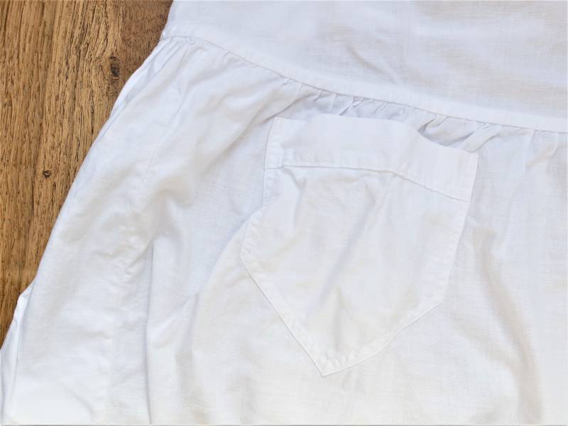 Vintage Schlichte Weiße Baumwoll Schürze Kochschürze Mit Aufgesetzter Tasche Latz Um 1900 Jahrhundertwende Weiß Antik von dasfleissigeFaultier