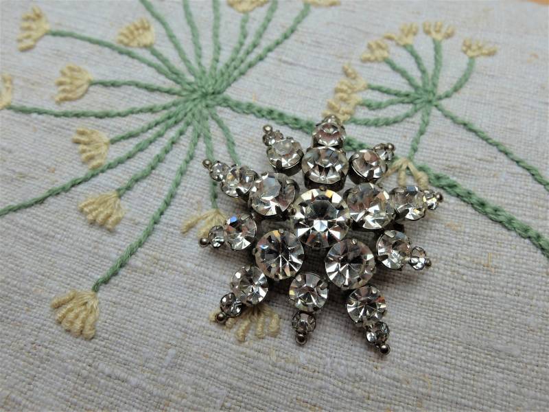Vintage Sparkling Schmuck Modeschmuck Glasschliffsteine Glitzernde Große Brosche Stern 50Er 60Er von dasfleissigeFaultier