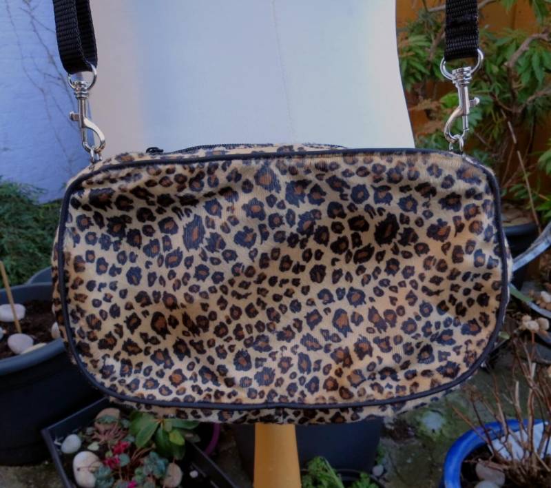 Leopard Print Velboa Handtasche Clutch Geldbörse Mit Schwarzen Paspeln Und Abnehmbaren Riemen Uk Verkäufer von dashAclothing