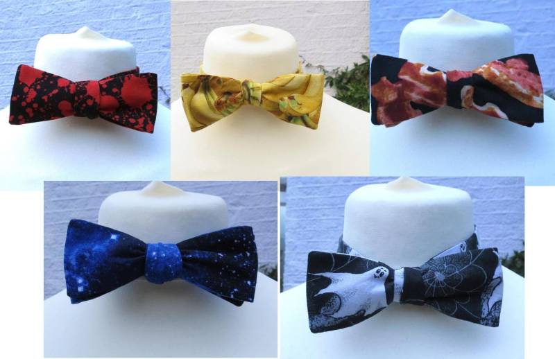 Gebundene Fliege, Selbstbindend Mit Speck, Bananen, Galaxy, Blutspritzer, Chevron Oder Geister Print Brauch Gebundene Fliege, Selbstbindend Mit Speck, Bananen, Galaxy, Blutspritzer, Chevron Oder Geister Print Brauch von dashAclothing