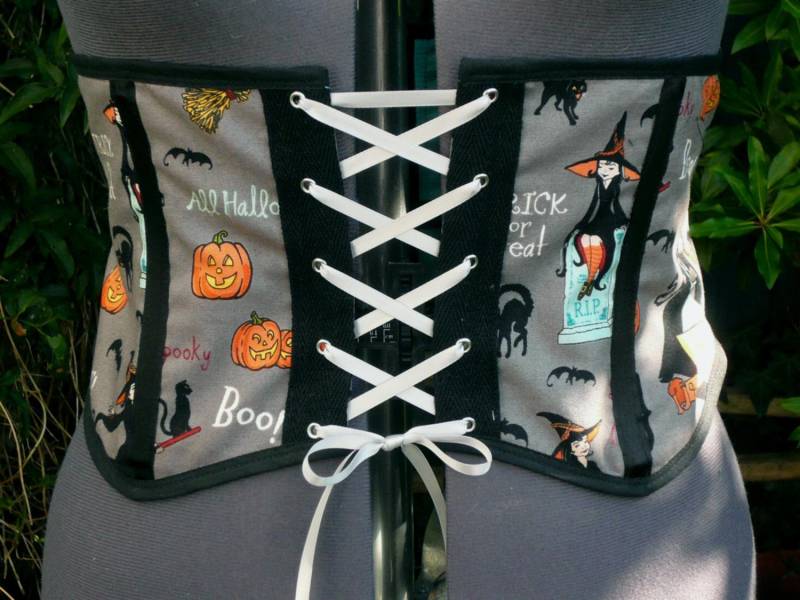 Hexen Korsett Mit Aufdruck, Einzigartig Waspie Taillenkorsett Silber Schnürung Uk Verkäufer von dashAclothing