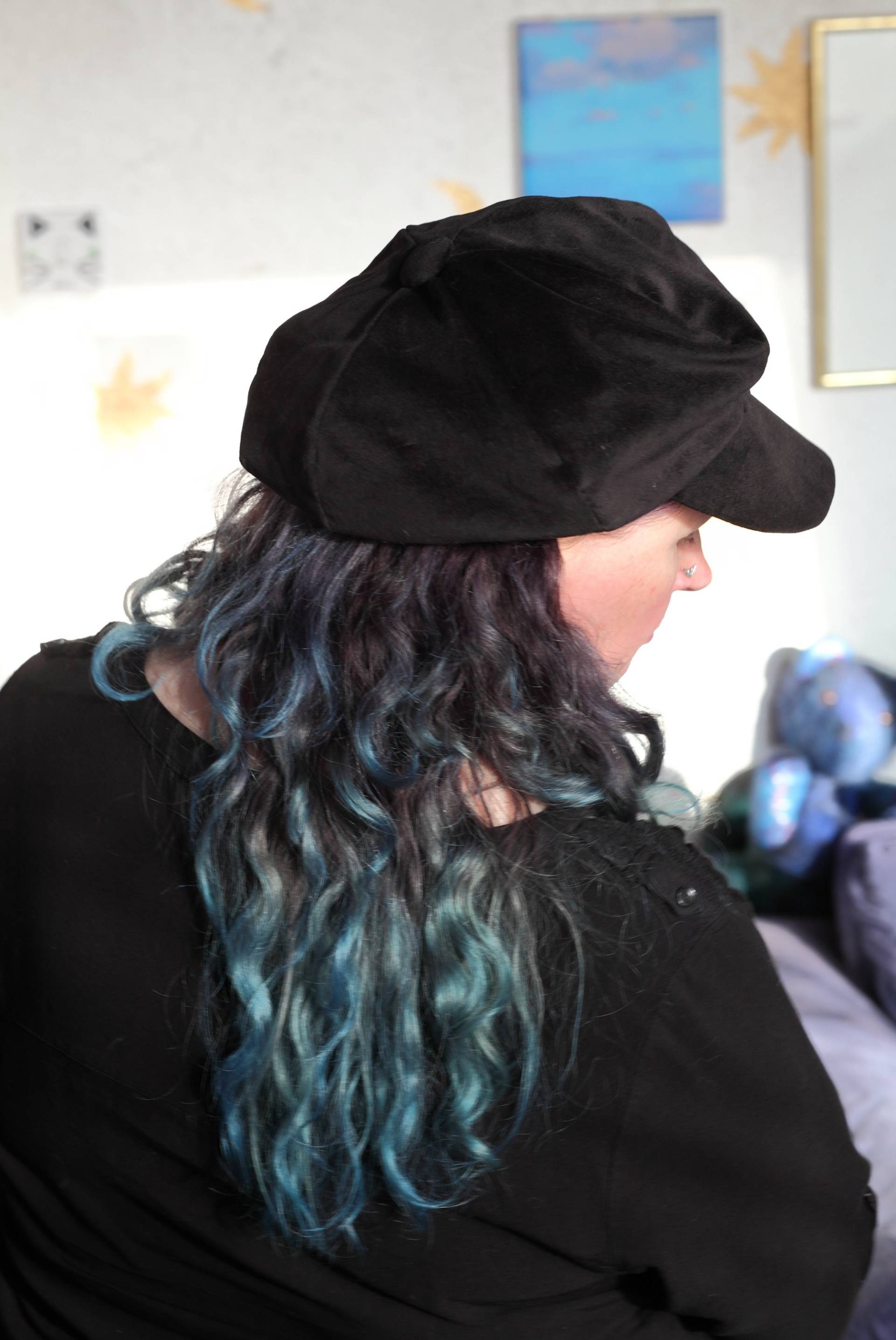 Luxus-Samt Schwarz Bäcker Junge Cap Rot Pink Oder Blau Satin Futter Gatsby Hut Wählen Sie Benutzerdefinierte Farbe - Uk Verkäufer Luxus-Samt Schwarz Bäcker Junge Cap Rot Pink Oder Blau Satin Futter Gatsby Hut Wählen Sie Benutzerdefinierte Farbe - Uk Verkäufer von dashAclothing