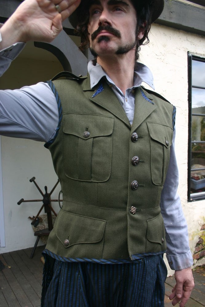 Up Cycled Tailcoat Weste Steampunk Army Variante Up Cycled Tailcoat Weste Steampunk Army Variante von dashandbag