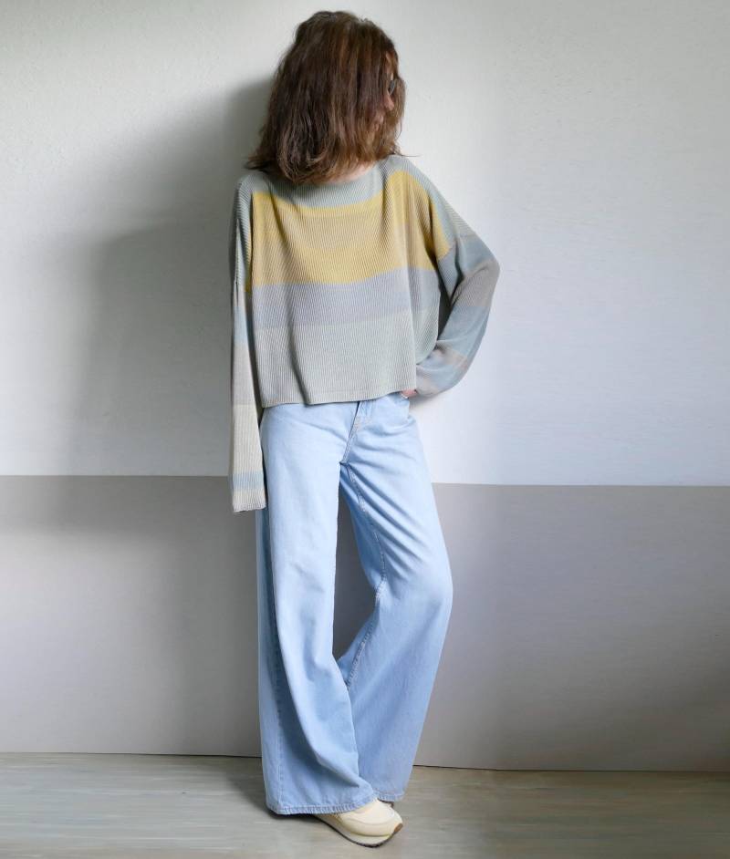 Kurzer Kurzpulli in Oversized-Farbe Aus Mintgrüner Und Gelber Viskose Kurzer Kurzpulli in Oversized-Farbe Aus Mintgrüner Und Gelber Viskose von dashazim