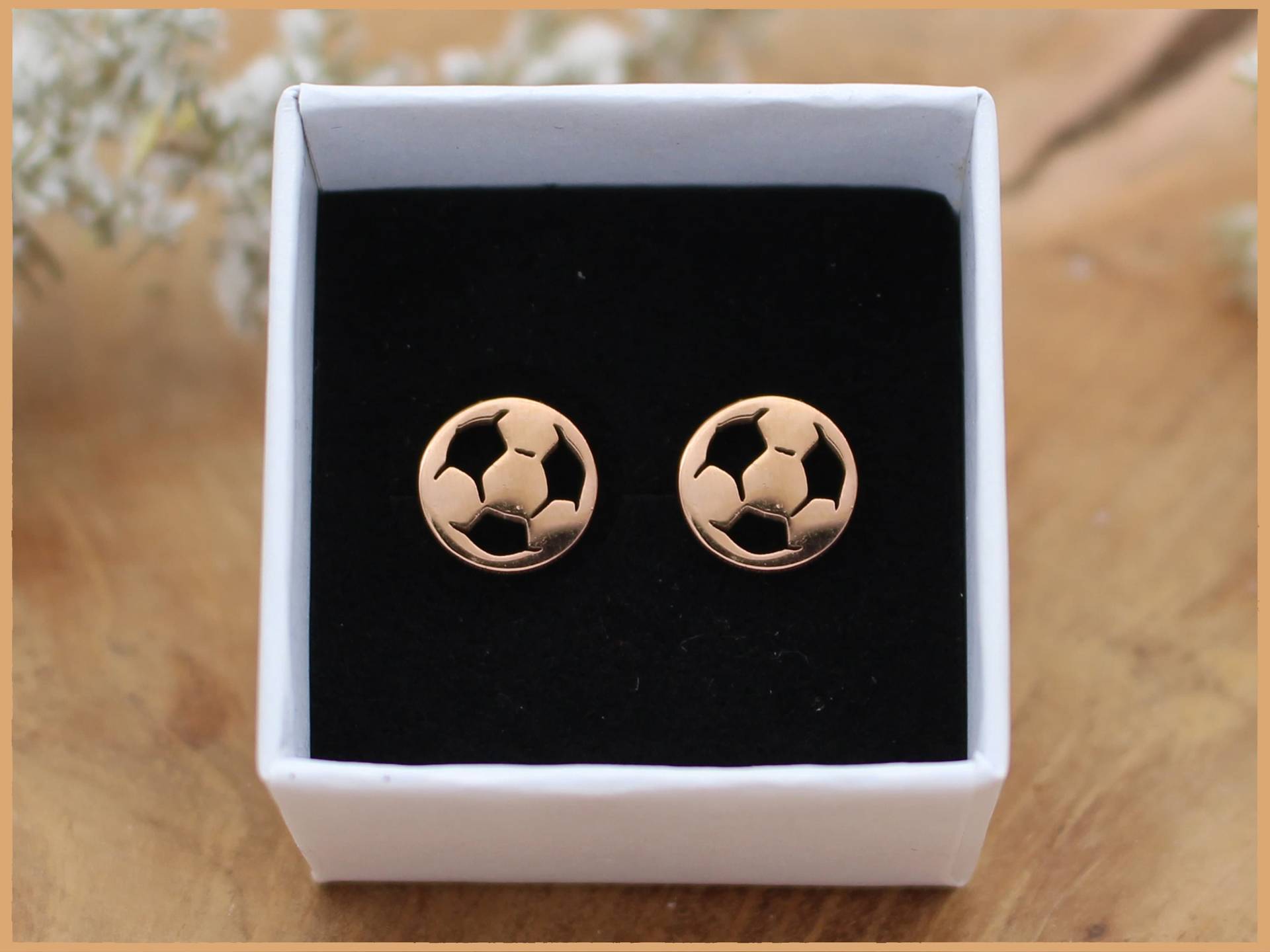 Ohrstecker Fußball Roségold - Edelstahl Ohrringe Für Sportfans Geschenk Männer & Frauen Ohrstecker Fußball Roségold - Edelstahl Ohrringe Für Sportfans Geschenk Männer & Frauen von davaleriaShop
