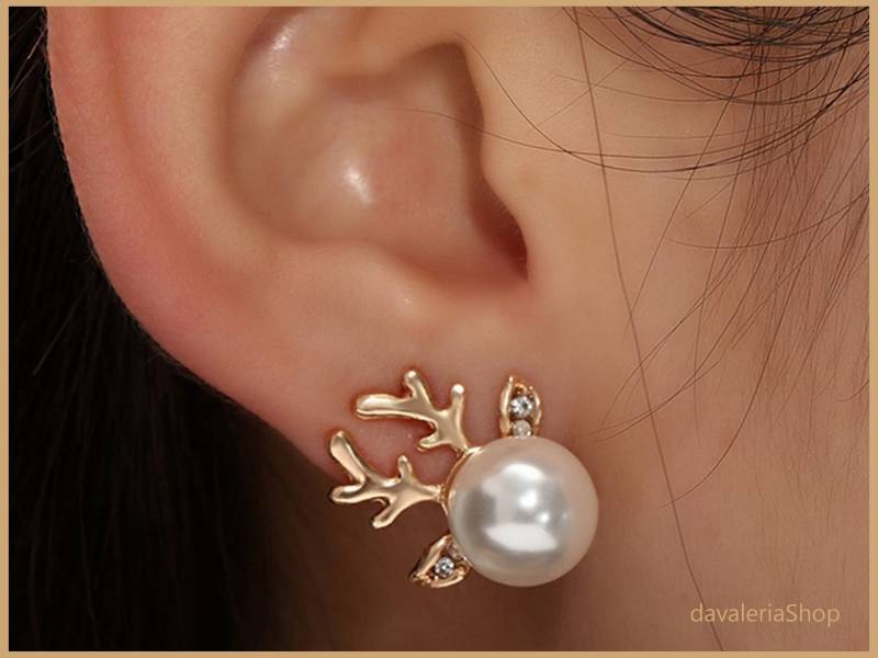 Rentier Ohrstecker - Goldene Ohrringe Mit Perle & Glitzer Weihnachts Damen Geschenkidee von davaleriaShop