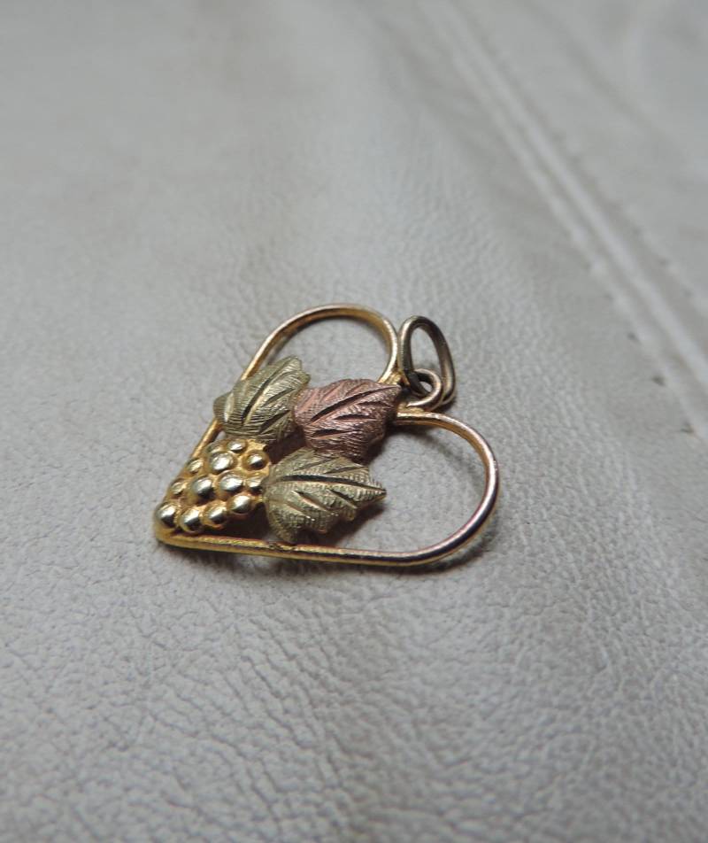 Antike Herz Anhänger Antike 10 K Gold Charme Schwarz Hügel Tri Farbe Rose Grün von dayintonight