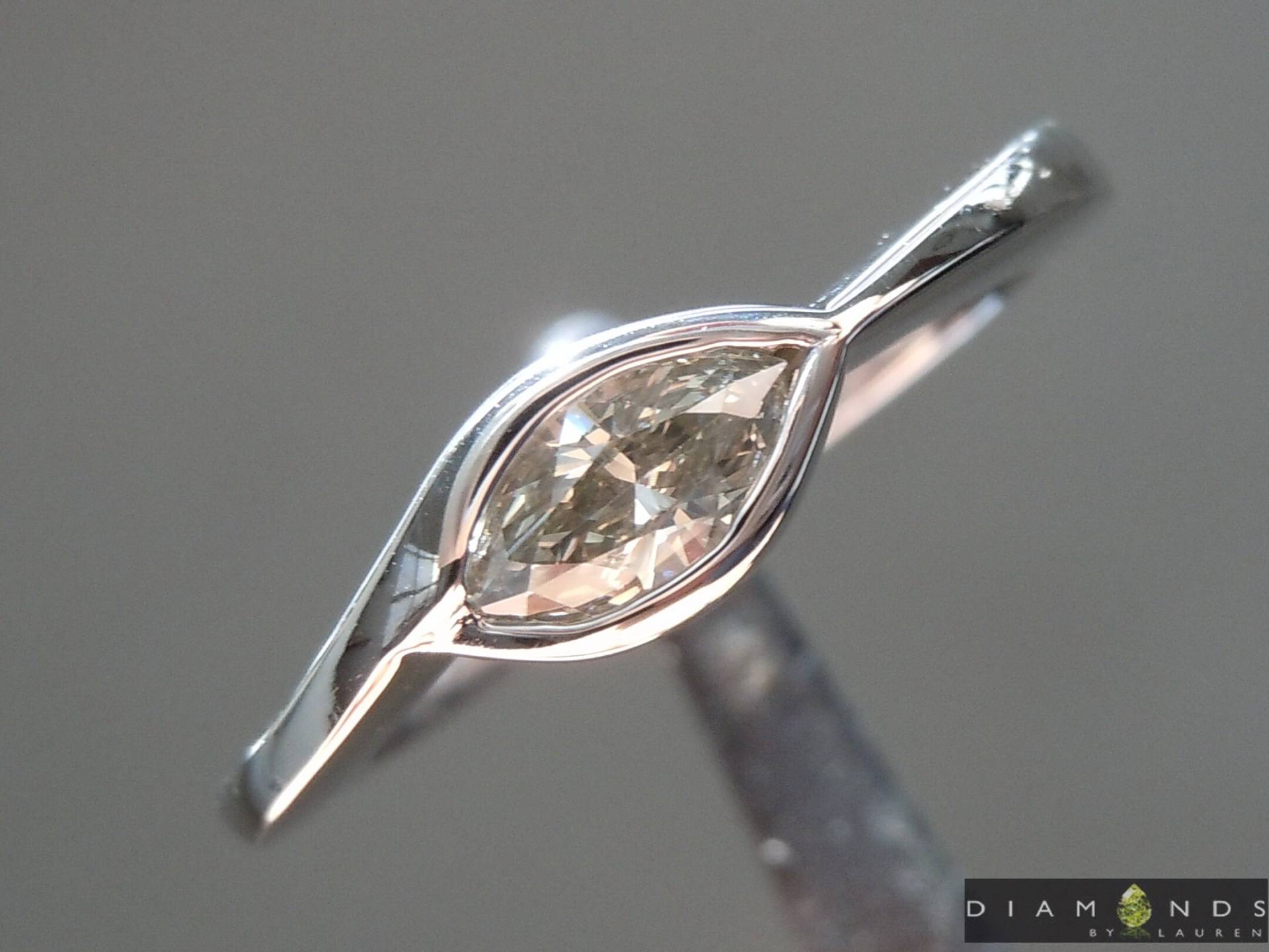 0.25Ct Grau Vs1 Marquise Diamant Ring R7797 von dblauren