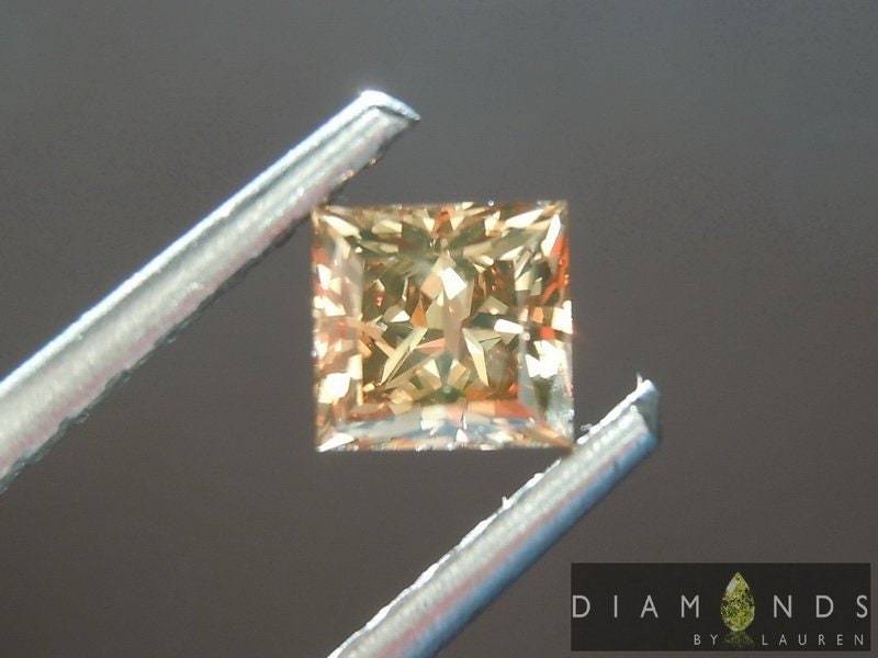 0.48Ct Dunkelgelbbraun Vs1 Princess Cut Diamant R6837 von dblauren