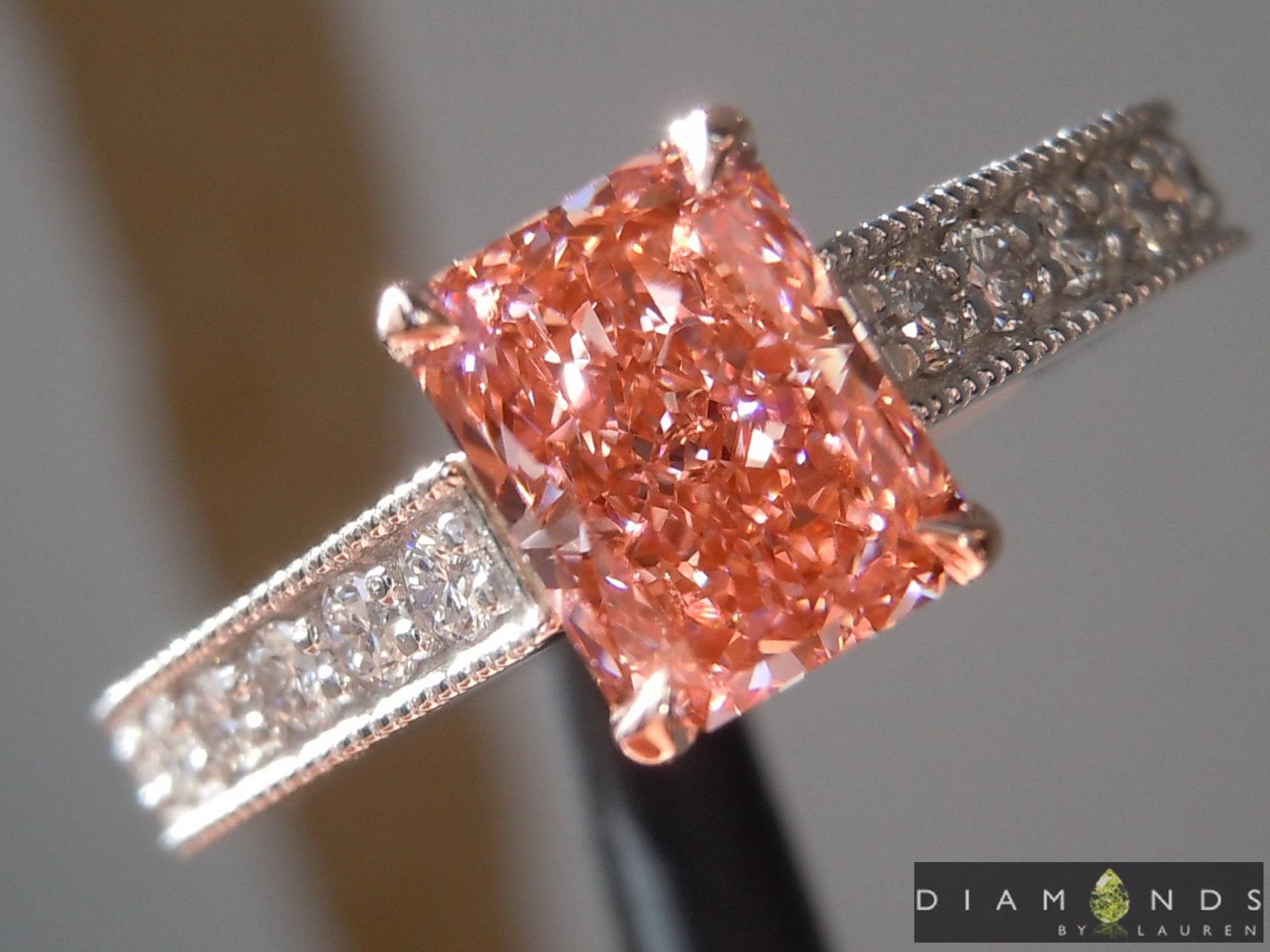 1.01Ct Pink Radiant Cut Lab Grown Diamant Ring R9431 von dblauren