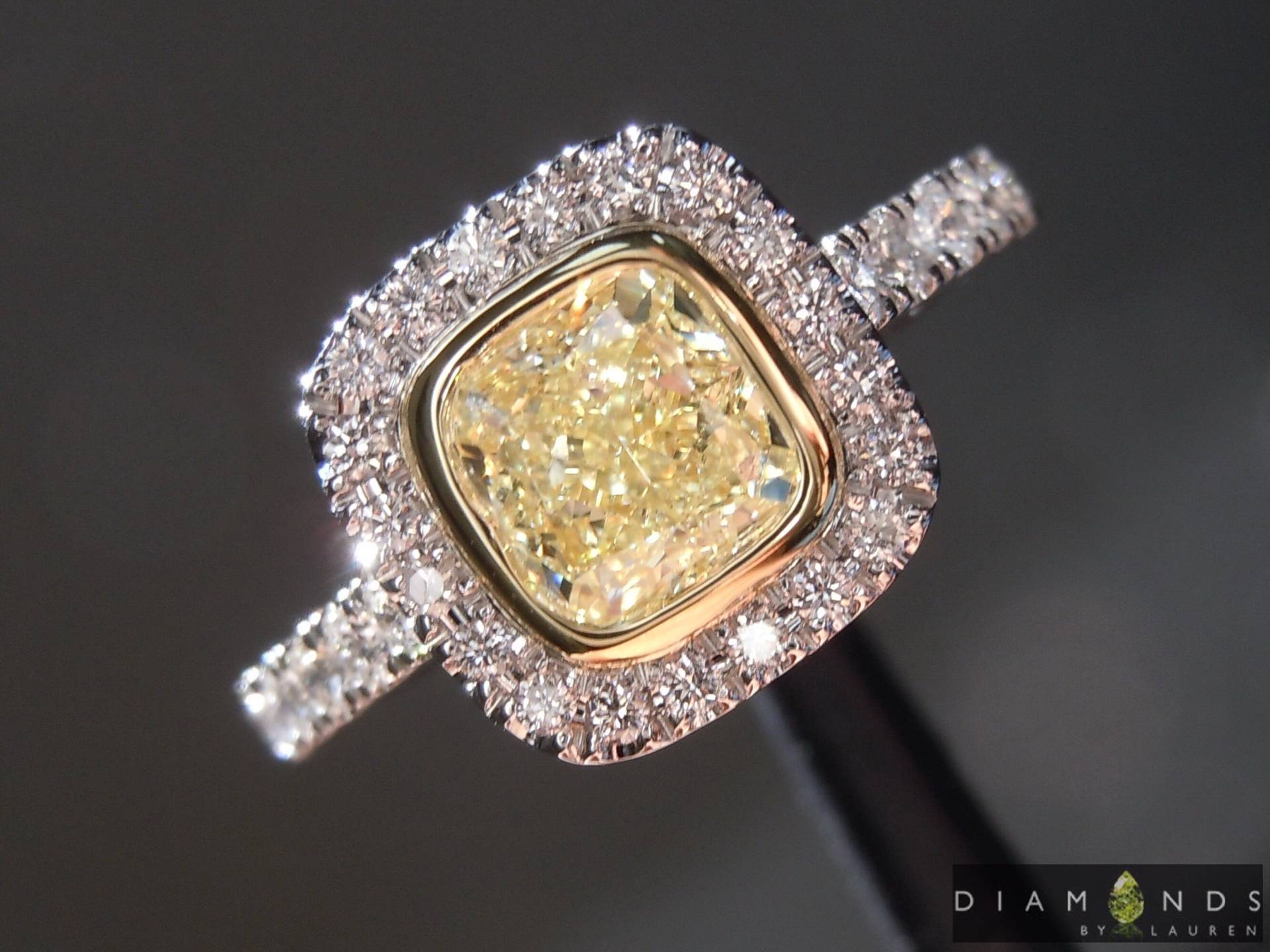 1.09Ct Y-Z Vs1 Diamant Ring Mit Cushion Cut R9755 von dblauren