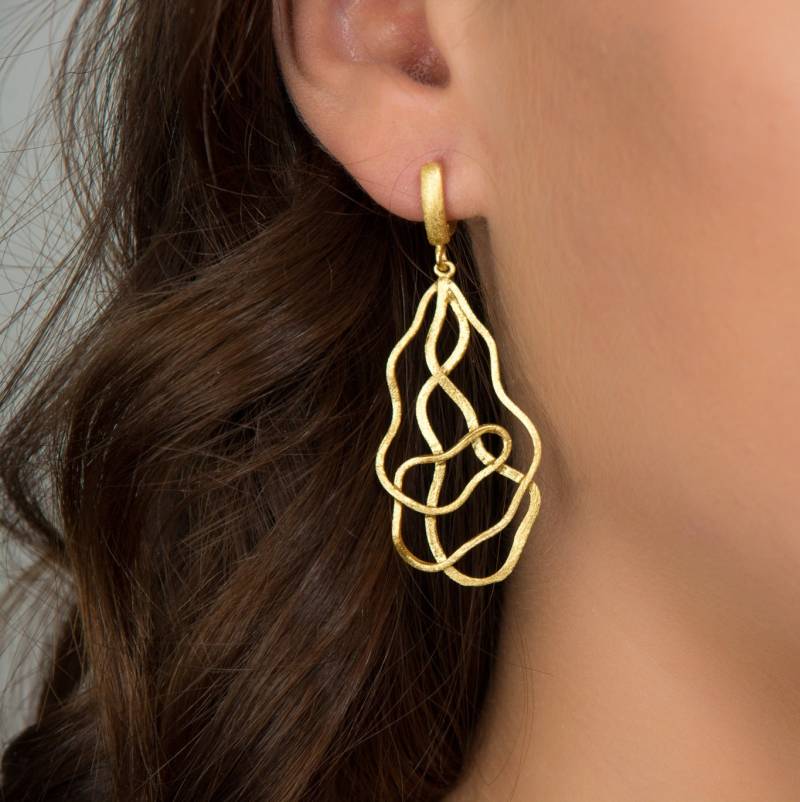 Langer Gold Ohrring Goldschmiede Handarbeit Schmuck Geschenk Für Die Liebste, Boho Style 925 Silber Mit Einer Hochwertigen 18Kt Vergoldung von deTempleSchmuck