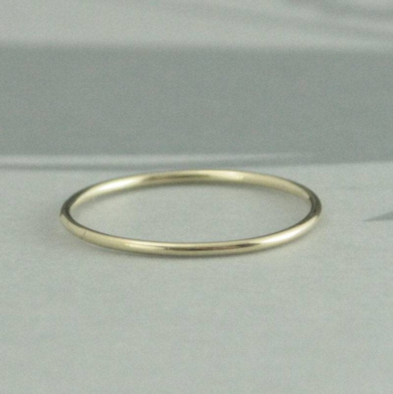 Damen Gold Ehering1 Mm Runder Goldring10K Gelbgold RingDünner EheringRecycelter Handgefertigter EheringSolid von debblazer