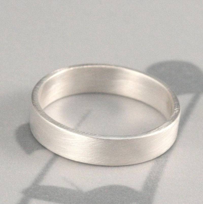Herren Silber Ehering Die Gerade Und Schmale Breite Band 5 Mm Flache Kante Massiv Sterling Nach Maß in Ihrer Größe von debblazer
