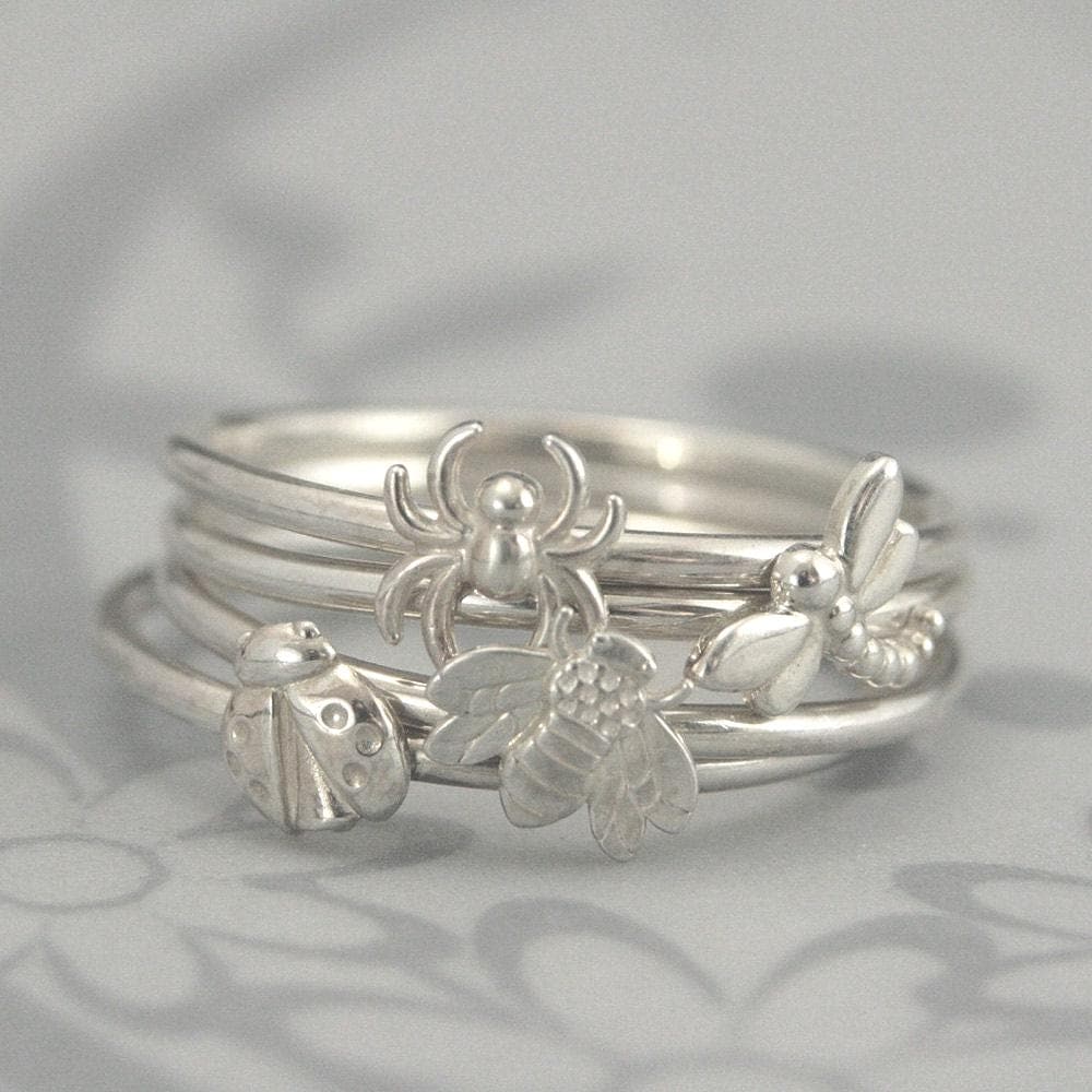 Neue Bugga Bands - Solid Sterling Silber Stacking Set Aller 4 Bugs Marienkäfer, Hummel, Libelle Und Spinne Nach Maß in Ihrer Größe von debblazer
