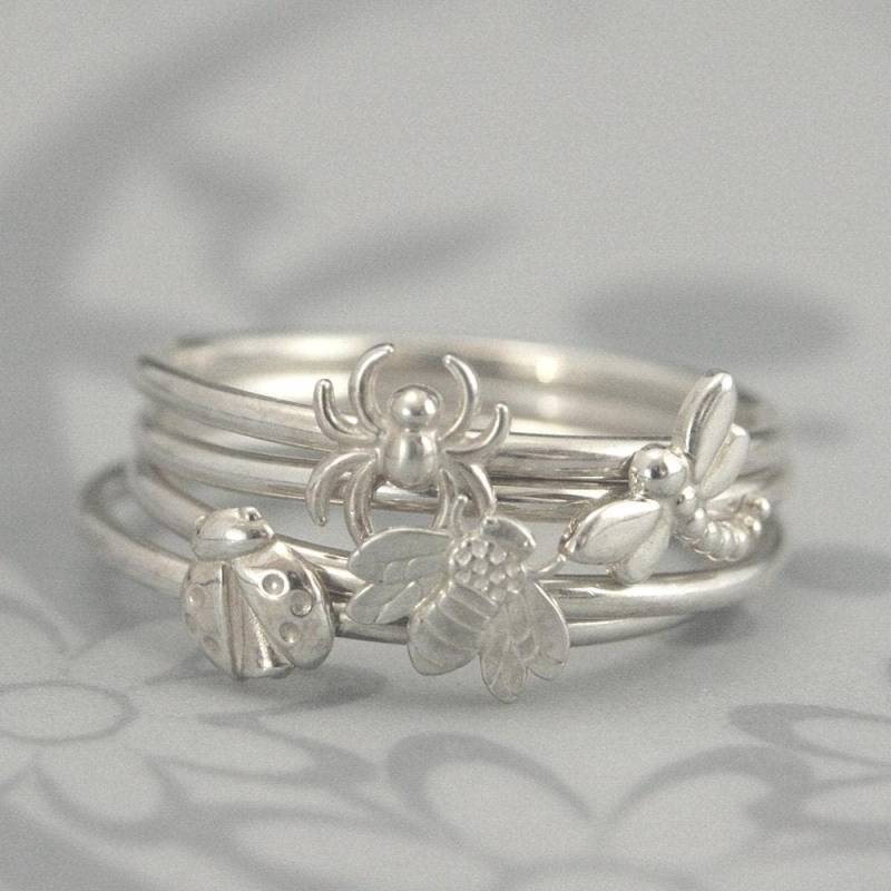 Neue Bugga Bands - Solid Sterling Silber Stacking Set Aller 4 Bugs Marienkäfer, Hummel, Libelle Und Spinne Nach Maß in Ihrer Größe von debblazer