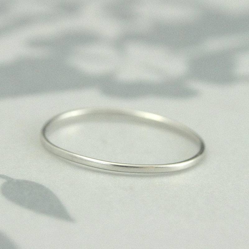 Schmaler Platin Ring ~ Super Skinny Minnie 1 Mm Mal 0, 5 Damen in Ehering Dünner Mila von debblazer