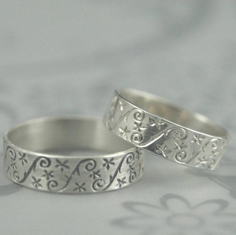 Silber Gemusterte BandGypsophilaWunderschöner RingSchleierkraut RingBlumen RingFlache BandBlumen Design BandSilber Ehering von debblazer