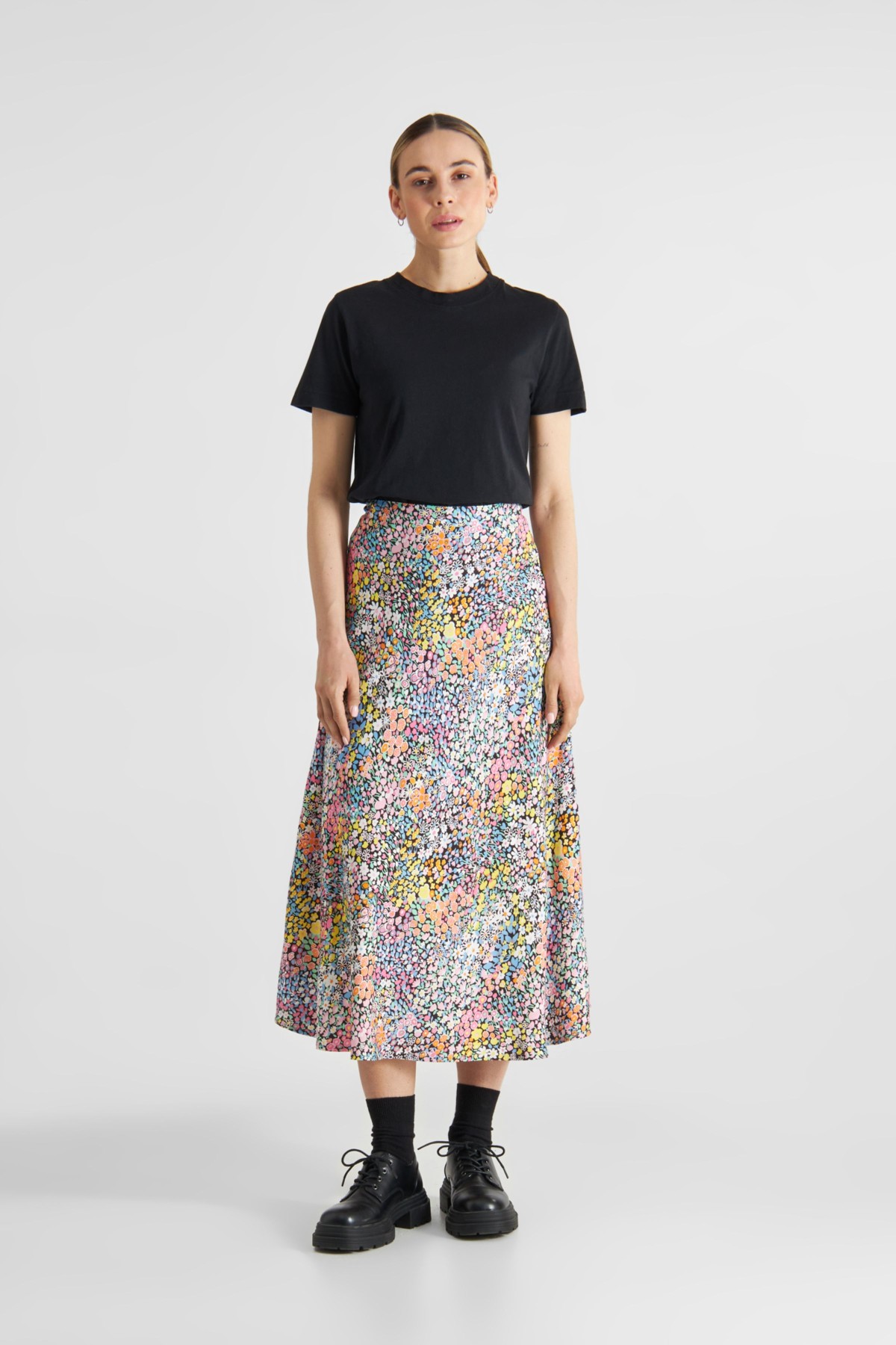 Rock Mellby Meadow Flowers Rosa von dedicated