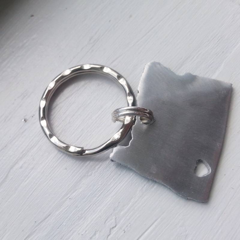 Recyceltes Aluminium Silber Oregon Custom Key Ring Recyceltes Metall Zustand Schlüsselanhänger Herz Karte Unisex Recyceltes Aluminium Silber Oregon Custom Key Ring Recyceltes Metall Zustand Schlüsselanhänger Herz Karte Unisex von deedlesdesign