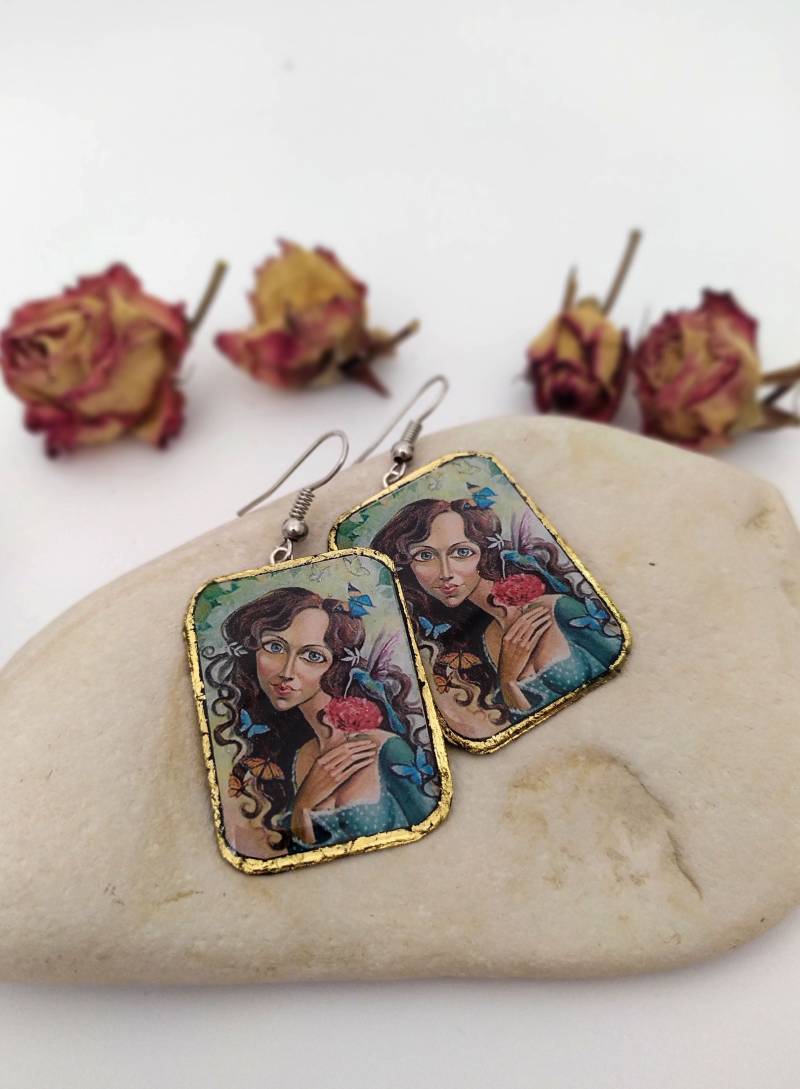 Papierdruck Ohrringe, Kolibri Illustration Dangly Resin Handgemachter Epoxy Schmuck, Funky Leichte Ohrringe von deexart